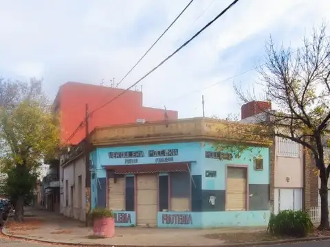 VENTA- Casa en esquina