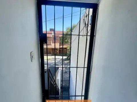 Depto Tipo Casa en Venta de 2 ambientes