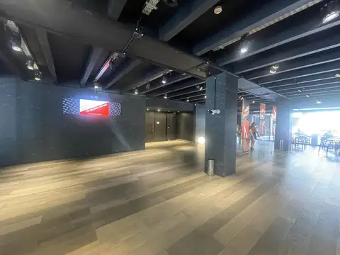 Oficina en Venta con 41 cocheras