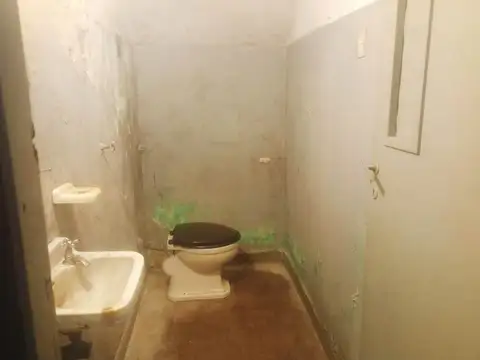 Galpon en Alquiler en Cinco Esquinas, $ 990.000