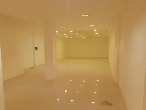 Local en Alquiler 50 años