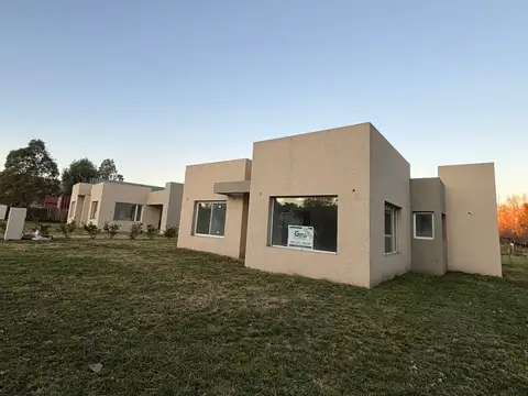 Casa En Venta 2 Dormitorios Sierra De La Ventana