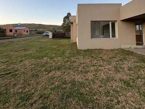 Los Nogales 615, B8168 Sierra de la Ventana, Provincia de Buenos Aires,