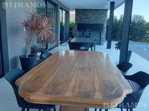 Casa en Alquiler de 4 dormitorios