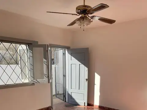 Alquiler casa 2 dormitorios gran fondo Pando