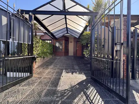 Gobernador Oliden 2300