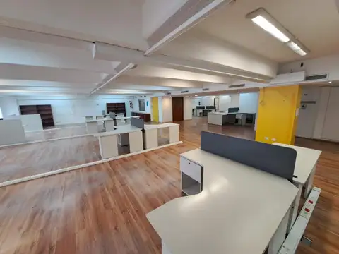 Venta o Alquiler | Oficina de 370m² en Monserrat  | 2 cocheras | Seguridad