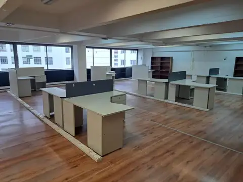 Oficina en Alquiler al Este