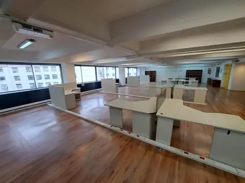 Venta o Alquiler | Oficina de 370m² en Monserrat  | 2 cocheras | Seguridad
