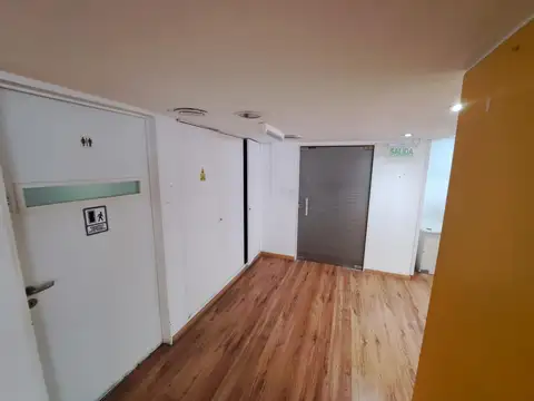 Oficina en Alquiler 40 años