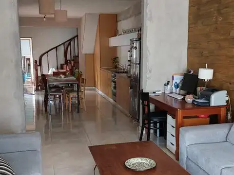 Casa 4 ambientes con 3 baños