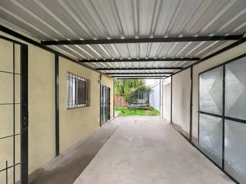 Casa en venta - 2 Dormitorios 1 Baño - Santa Fe