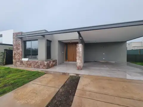 Casa en Venta en Carrodilla La Puntilla, USD 319.000