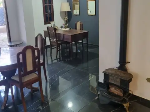 Local en Alquiler Via Pública