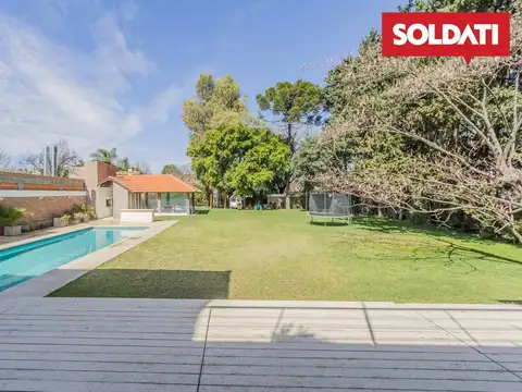 Nicolás Avellaneda al 2500