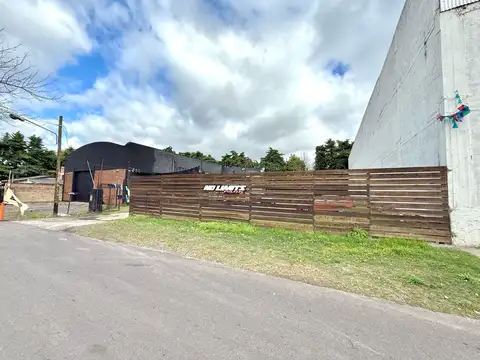 Galpon en Venta 18  mts Frente