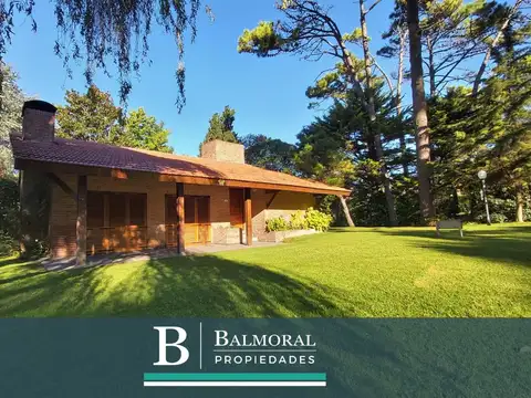 8033 - Casa en Alquiler - Zona Centro - Pinamar