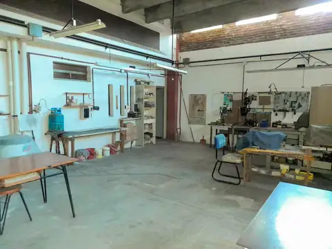 Galpon en Venta 10  mts Fondo