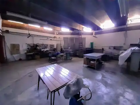 Galpon en Venta 20  mts Frente