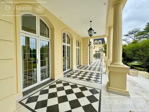 Casa en Venta en Abril Club De Campo, USD 2.200.000