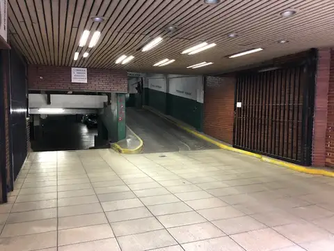 Cochera en Venta Cubierta