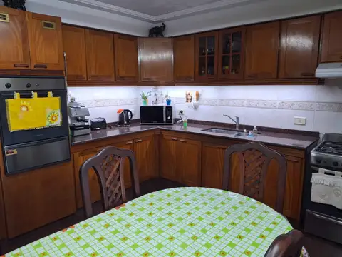 Casa de 4 dormitorios en Barrio Abasto