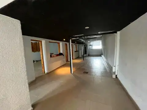 ESPECTACULAR UBICACION - EXCELENTE LOCAL