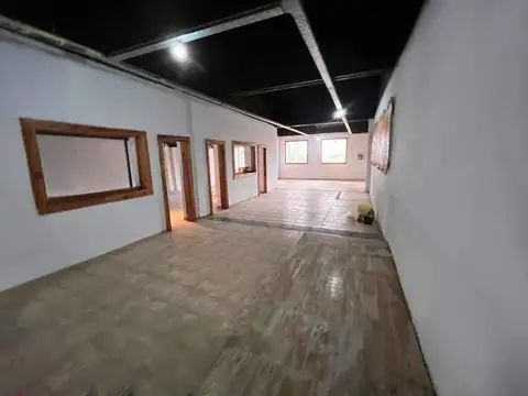 Local en Alquiler en San Miguel, $ 2.200.000