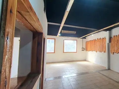 Local en Alquiler Via Púb.