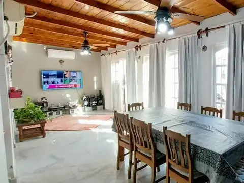 VENTA CASA 3 DORMITORIOS PASO DEL REY-PATIO+COCHER