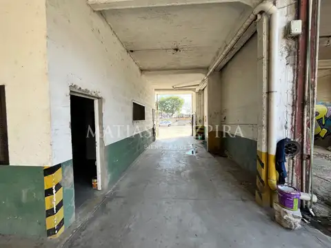 Galpon en Alquiler 30  mts Frente