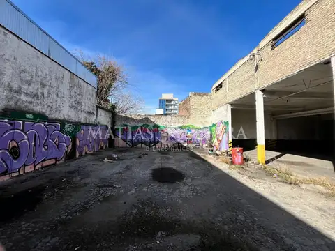 Galpon en Alquiler 30  mts Fondo