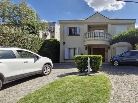 Espectacular casa en Banco Provincia con detalles únicos