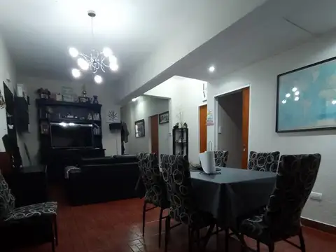 Depto Tipo Casa en Venta en Villa Luzuriaga, USD 87.000