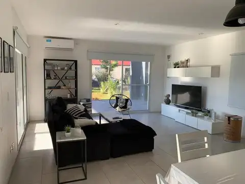 Casa  en Venta en Sausalito, Pilar, G.B.A. Zona Norte