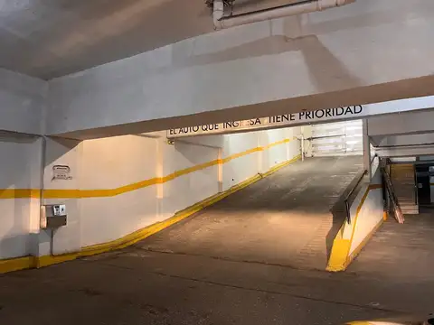 Cochera en el centro de Rosario