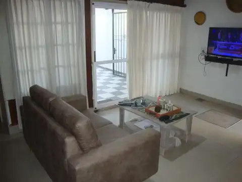 Depto Tipo Casa en Venta 40 años