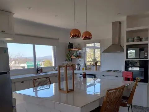 ALQUILER  Casa semi amoblada en B cerrado Las Vertientes - Vaqueros