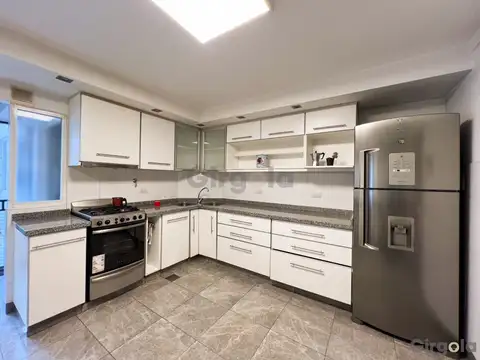 Venta departamento 5 ambientes c/ cochera en Caballito