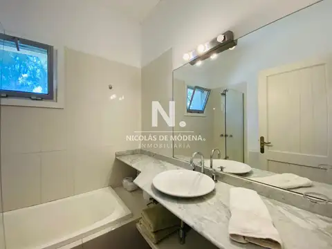 Casa en Alquiler Temporal en Manantiales, USD 35.000