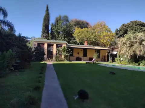 Casa en venta - 3 Dormitorios 2 Baños - Ingeniero Adolfo Sourdeaux