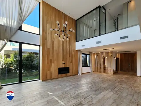 VENTA CASA 8 AMB -PUERTOS DEL LAGO- BARRIO COSTAS