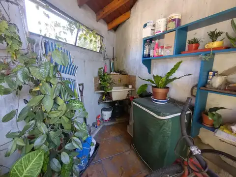 Casa en  Mataderos 4 amb con garaje y terraza!