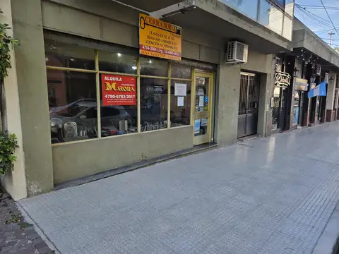 Local en Alquiler Via Púb.