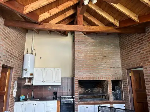 Venta de Lote con quincho y pileta, Parque Leloir, Ituzaingo