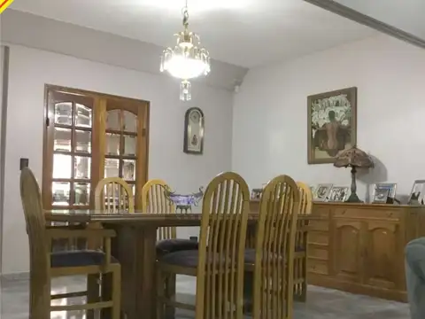 Casa en Venta en Valentin Alsina, USD 250.000