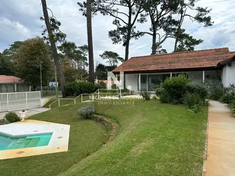 Casa ideal para clinica privada, zona comercial, Punta del Este