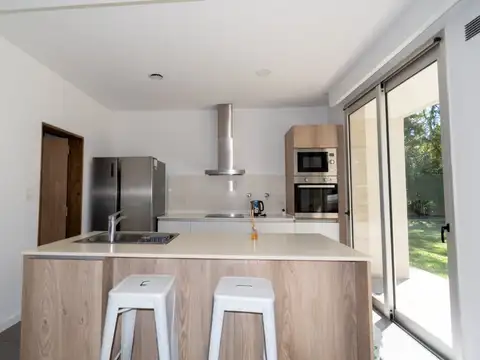 CASA EN VENTA 3 DORMITORIOS PUERTO PARAISO