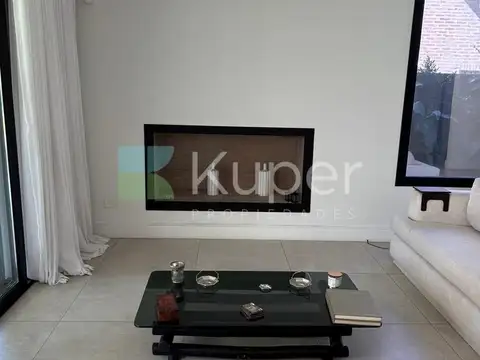 Casa en Alquiler en Santa Rita, USD 5.500