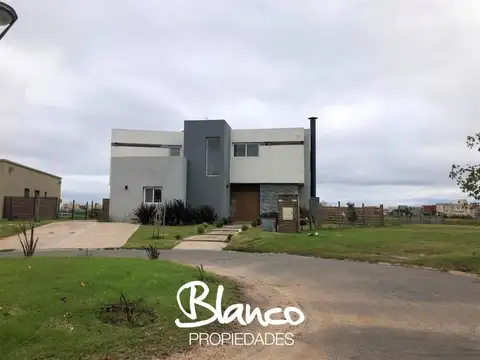 Casa  en Venta en El Cantón, Barrio Golf, Escobar, G.B.A. Zona Norte